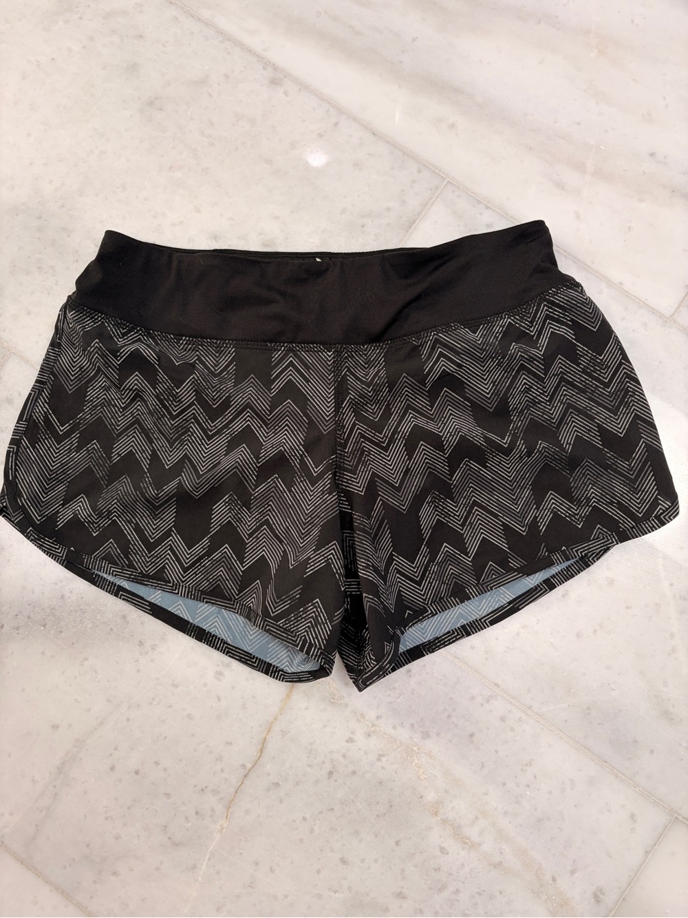 NWT Rabbit Run 4" Hopper Running Shorts Size Small